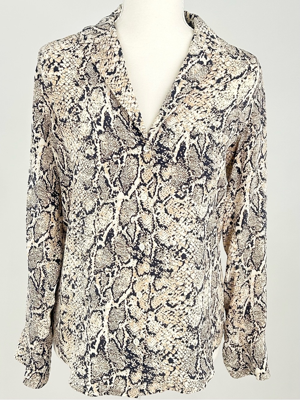 Rails Rebel 100% Silk Ivory Snakeskin Button Front Blouse XS Animal Print